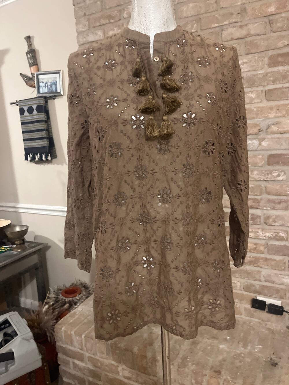 Johnny Was Vidya Embroidered Eyelet Silk  Tassels Sz M Retail $275